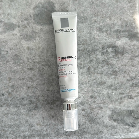 La Roche-Posay Redermic R Anti Aging Retinol Face Cream - Picture 2 of 8